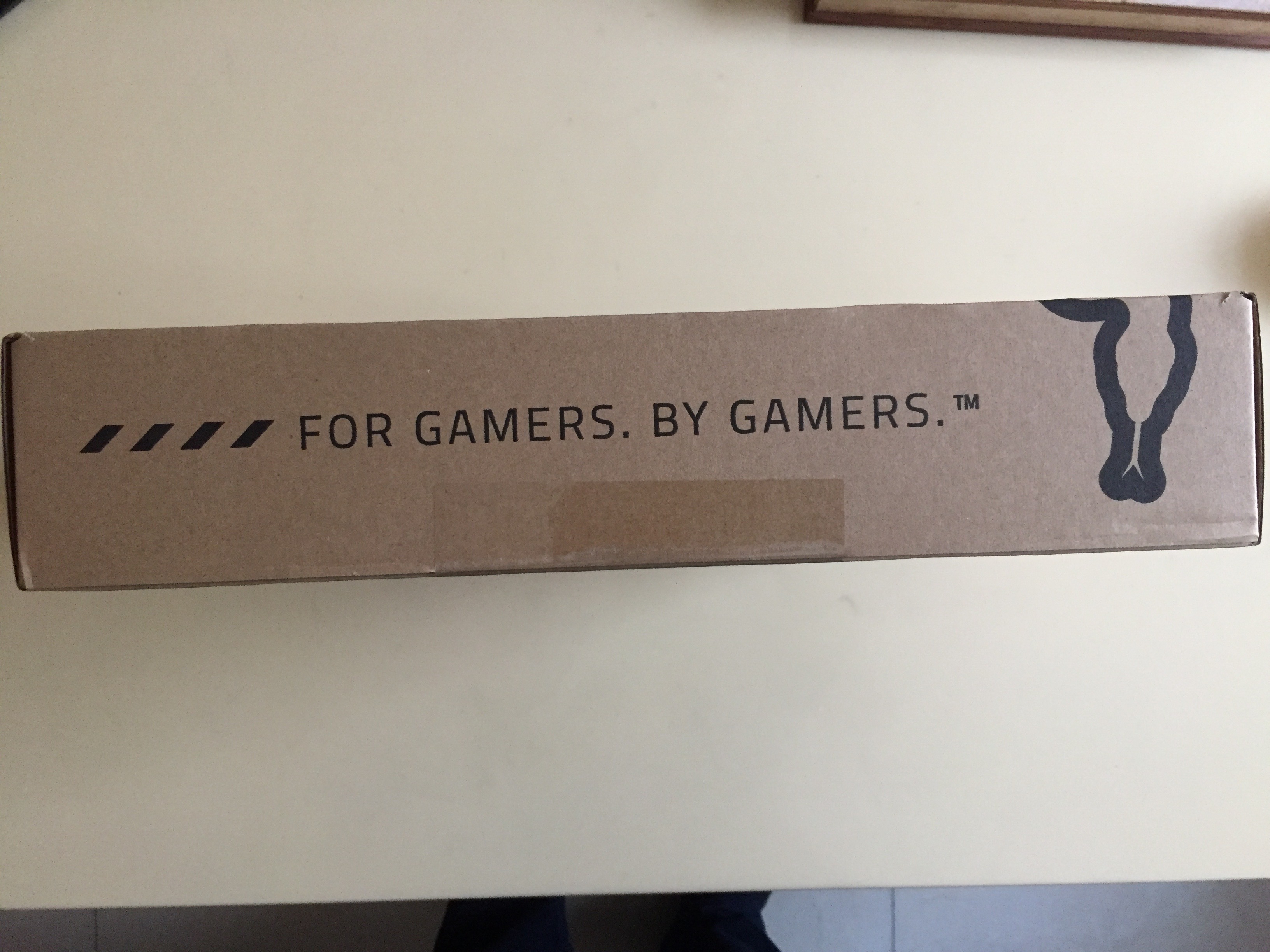 下側則寫著FOR GAMES. BY GAMES